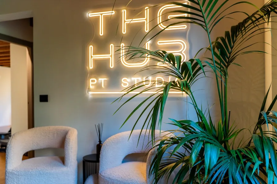 L’ingresso riservato di The Hub PT Studio a Bologna